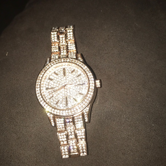 A Watch - Picture 3 of 3